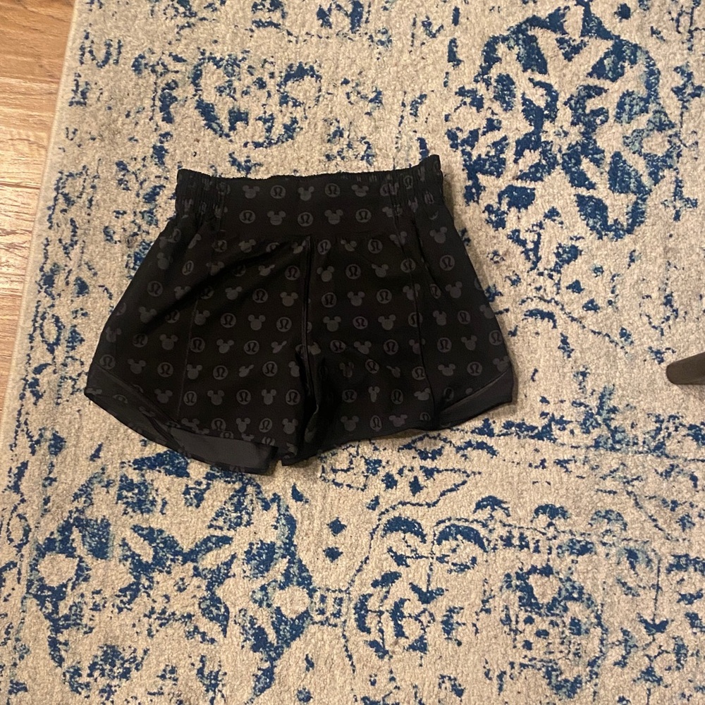lululemon athletica Black and Gray Patterned Athletic Shorts - Picture 2 of 3